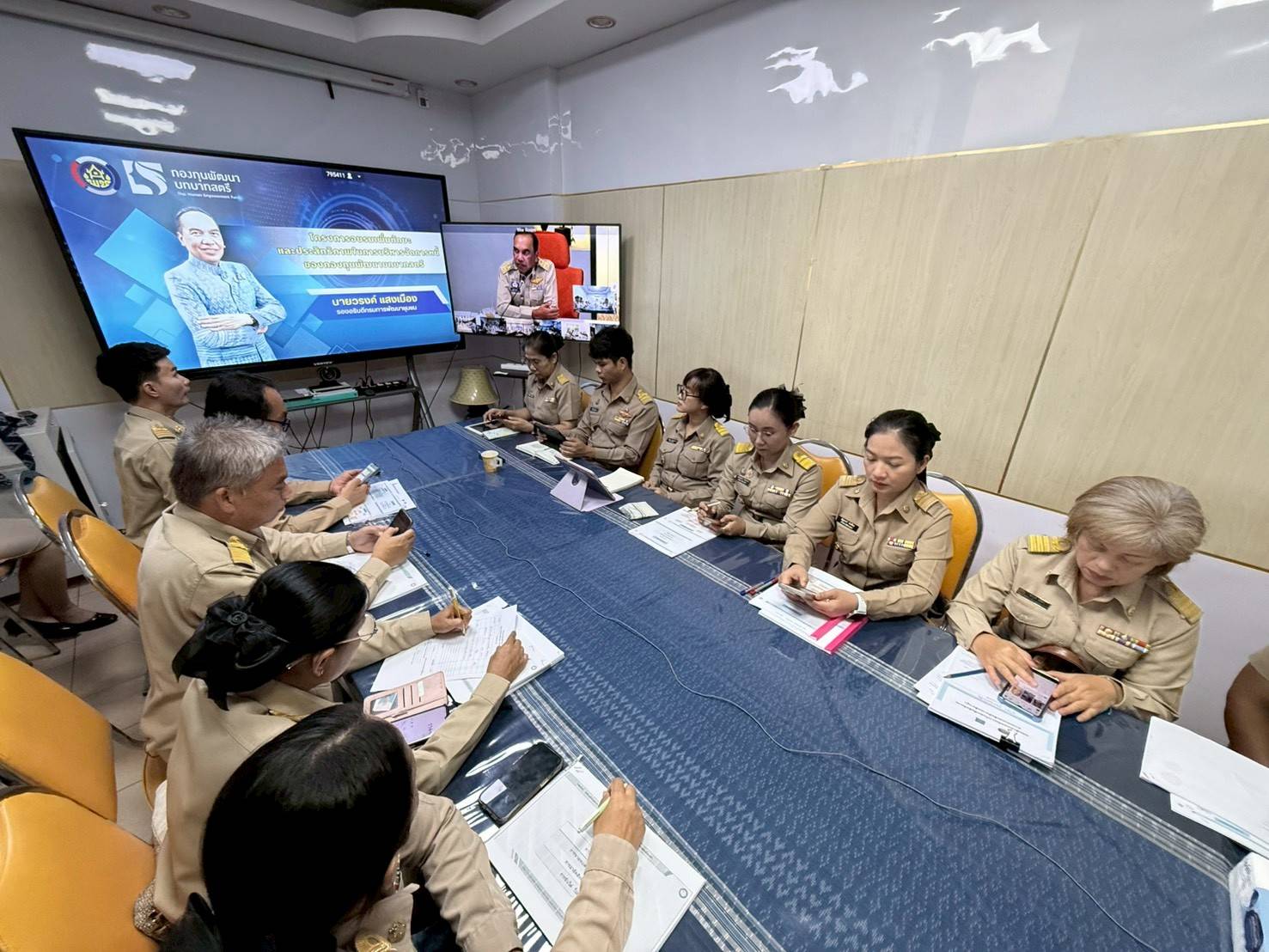 พช.เต่างอย ร่วมอบรมเพิ่มทักษะบริหารจัดการหนี้กองทุนพัฒนาบทบาทสตรี เสริมประสิทธิภาพการดำเนินงานระดับพื้นที่